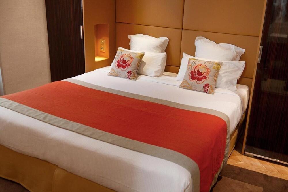 Hotel Tourisme Avenue Paris Bagian luar foto